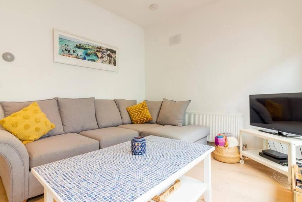Newly Refurbished Traditional Cottage Blackrock Blackrock  Dış mekan fotoğraf