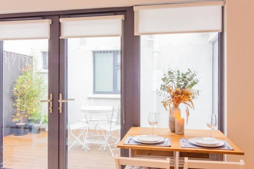 Newly Refurbished Traditional Cottage Blackrock Blackrock  Dış mekan fotoğraf