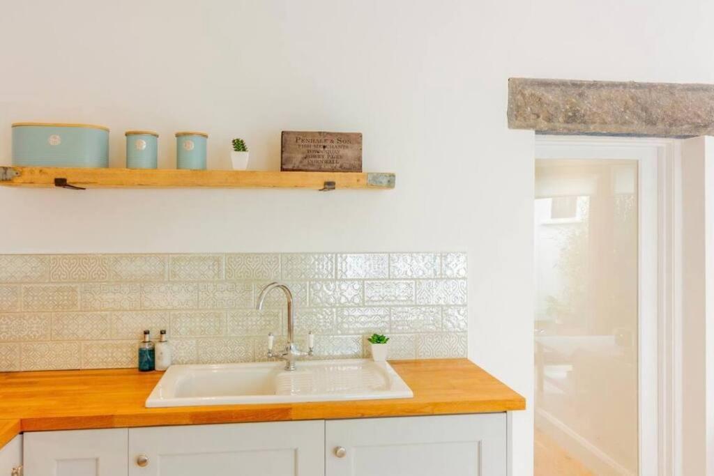 Newly Refurbished Traditional Cottage Blackrock Blackrock  Dış mekan fotoğraf