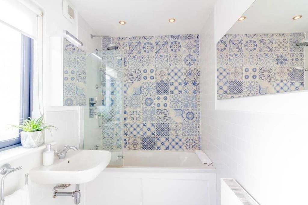 Newly Refurbished Traditional Cottage Blackrock Blackrock  Dış mekan fotoğraf