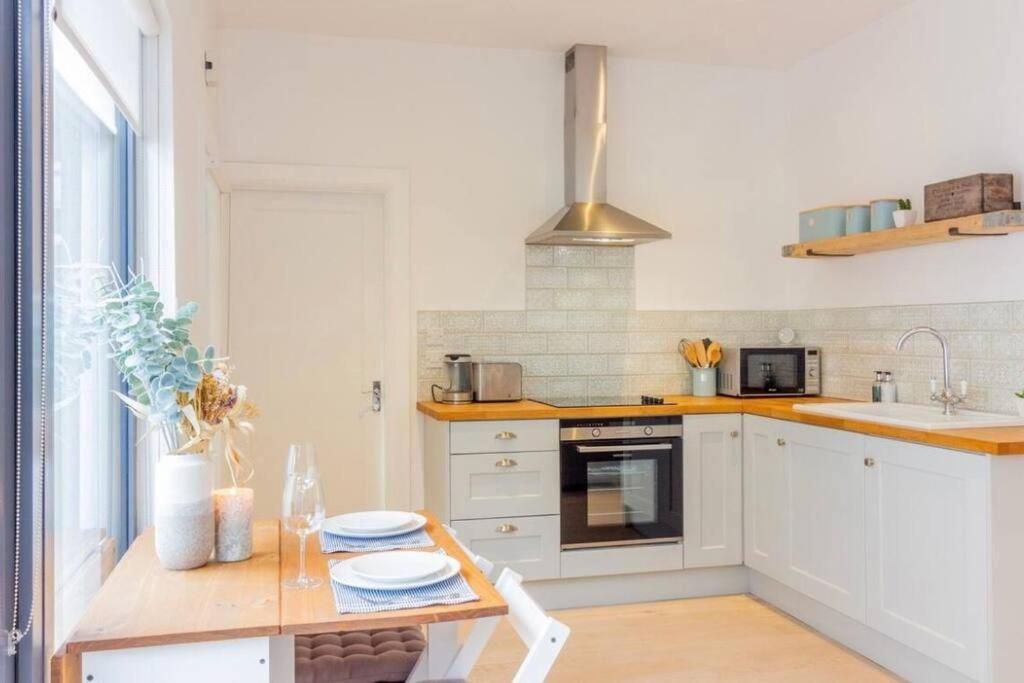 Newly Refurbished Traditional Cottage Blackrock Blackrock  Dış mekan fotoğraf